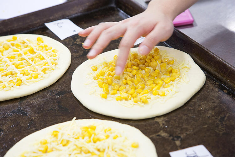 マヨコーンピザ04