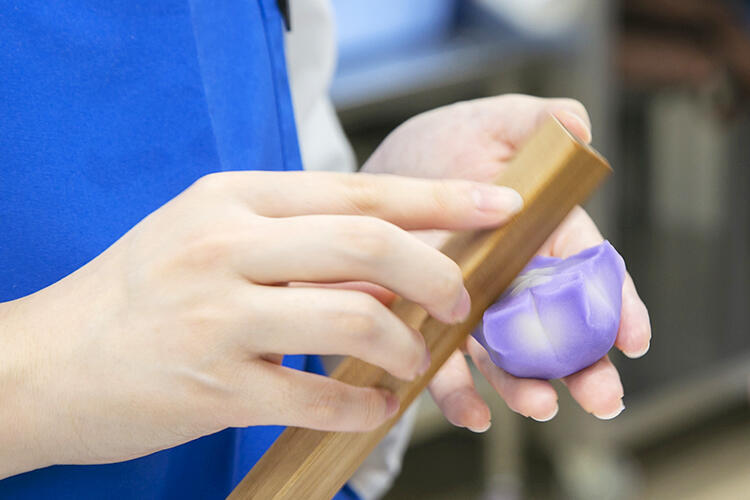 練り切り（桔梗）03