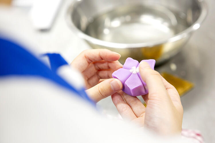 練り切り（桔梗）05