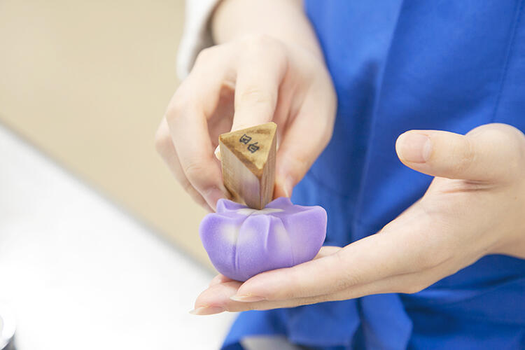 練り切り（桔梗）06