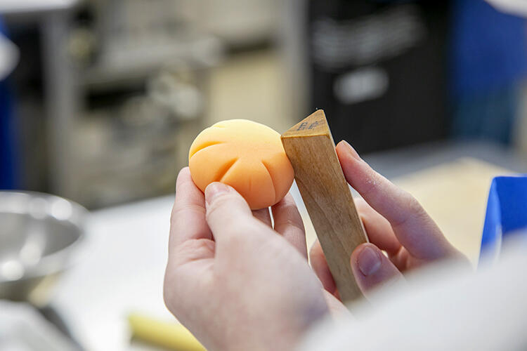 練り切り（紅葉）04