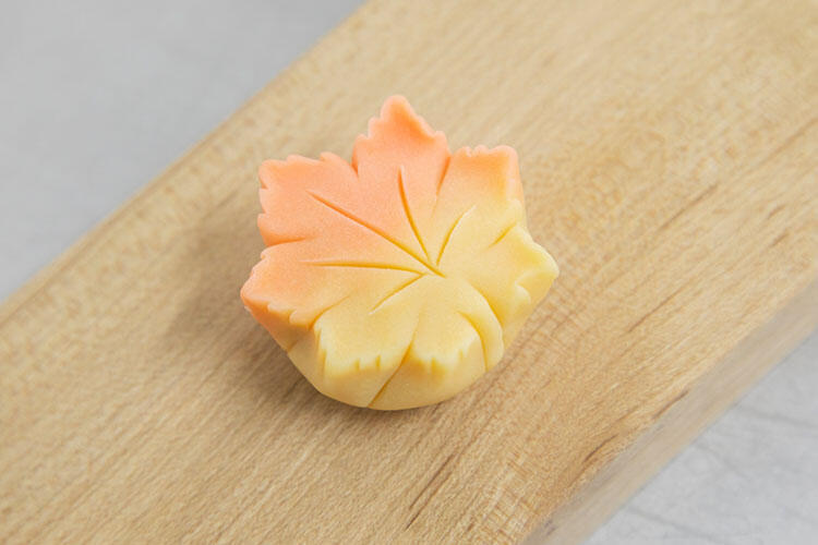 練り切り（紅葉）