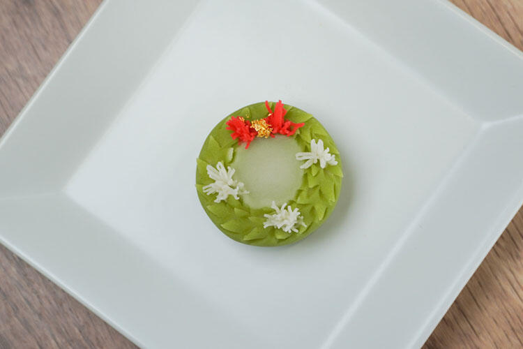 練り切り（クリスマスリース）