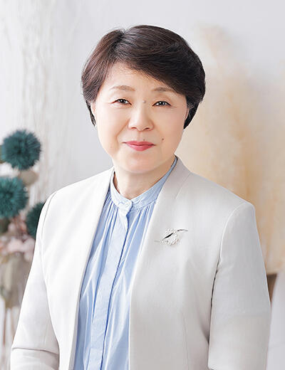 言語文化研究科長