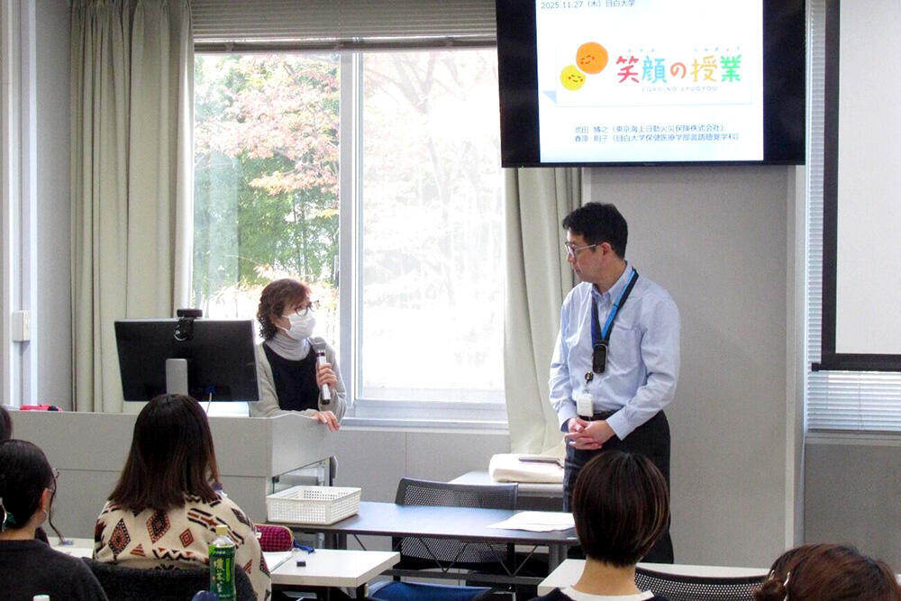 対談形式で講義を行う池田氏と春原教授