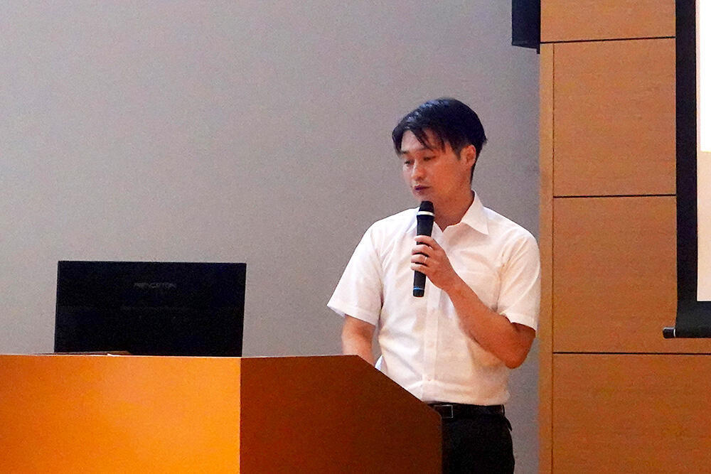 松山昌平氏