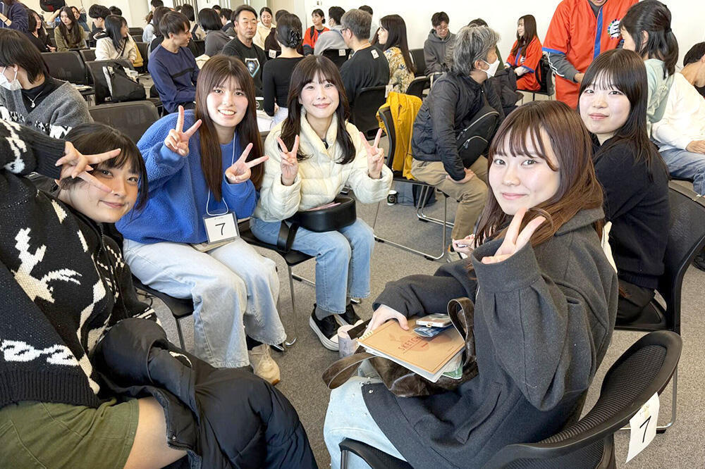 会場で休憩中