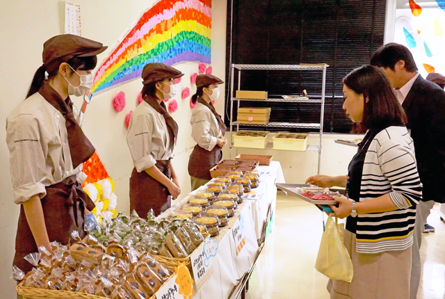 新宿キャンパスにて第48回桐和祭 学園祭 が開催されました 目白大学