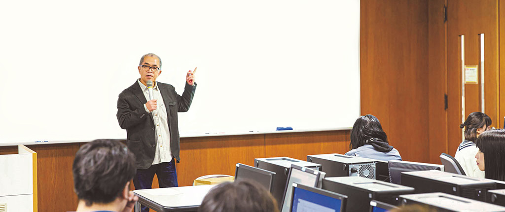 社会情報学科3
