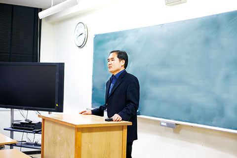 生きた韓国語を学べる授業