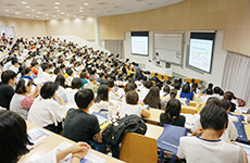 「大学入試説明会」では、入試の詳細について紹介しました（新宿）