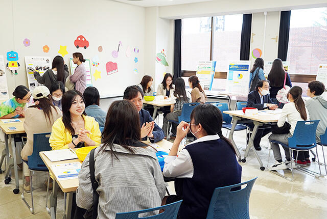 学科紹介ブース（新宿）